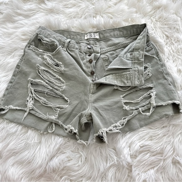We The Free Green Distressed Jean Shorts - Picture 1 of 3